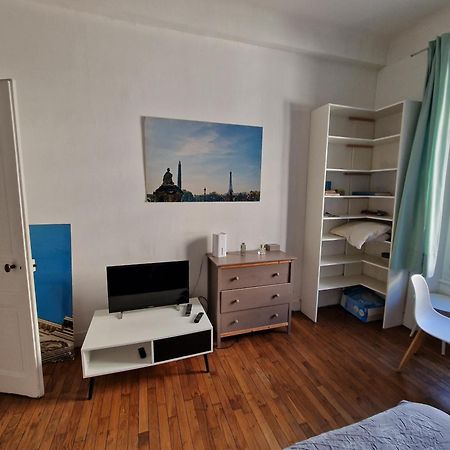 Le Klein, Studio Au Calme Au Centre De Besançon Exterior foto