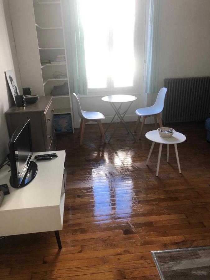 Le Klein, Studio Au Calme Au Centre De Besançon Exterior foto
